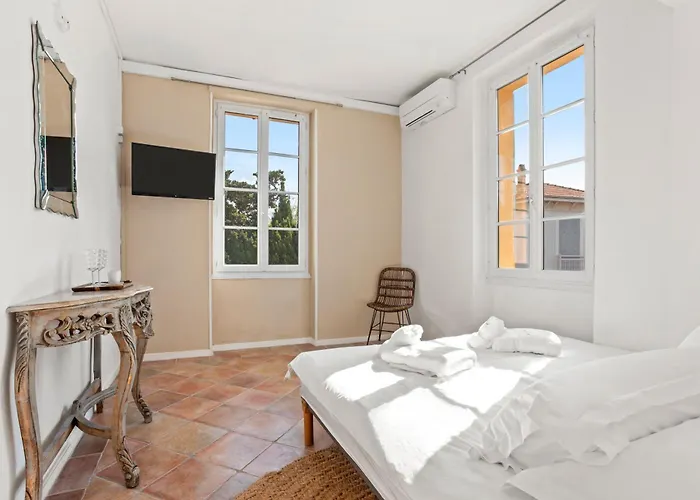 L'escale Au Soleil サン・エギュルフ